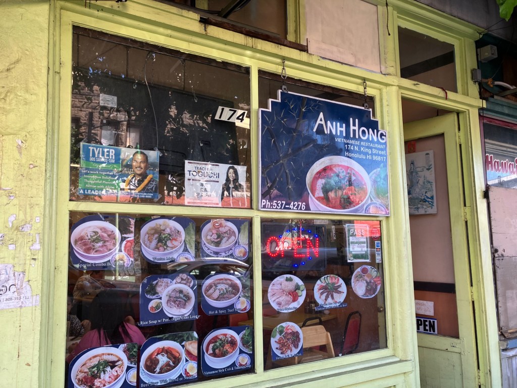Several Vietnamese restaurants and other businesses can be found in Chinatown. (Jonathan Okamura/Civil Beat/2024)