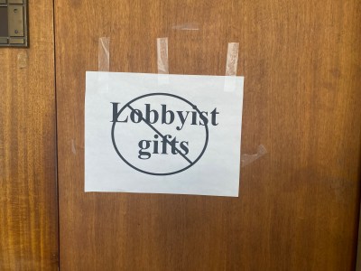 Hawaiʻi’s Crackdown On Lobbyists Has Come A Long Way. Is It Far Enough?
