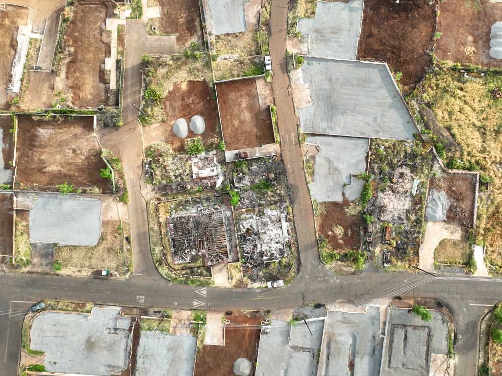 As of Tuesday, the Army Corps of Engineers had cleared 1,283 residential lots out of 1,399, with all the soil sampling and final gravel cover completed on 870 of the properties. (Nathan Eagle/Civil Beat/2024)