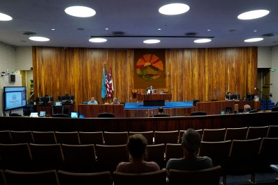 Maui Council Looks To Fill Vacant Seat As Emotional Debate Begins 