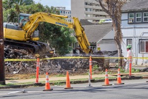 Honolulu Struggles To Find A Remedy For Abandoned Homes Taken Over By Squatters