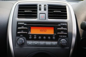 Congress Is Trying To Force Carmakers To Keep AM Radio