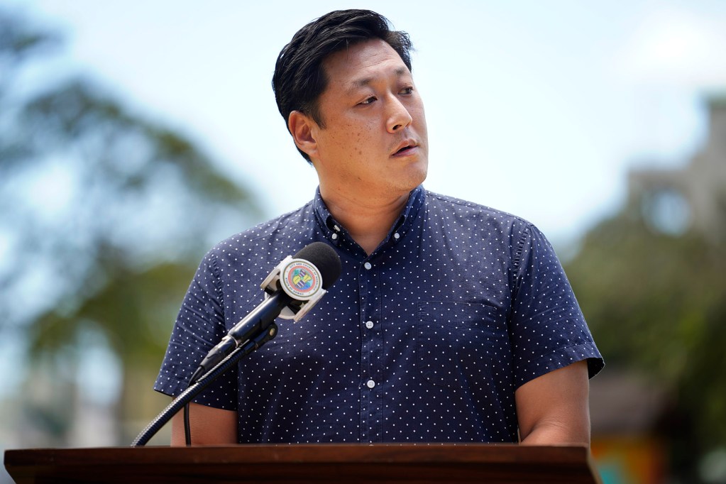 Hawaiʻi state Coordinator on Homelessness and Housing Solutions Jun Yang speaks during Honolulu Mayor Rick Blangiardi’s news briefing requesting more homeless advocates Tuesday, April 15, 2025, at A’ala Park in Honolulu. (Kevin Fujii/Civil Beat/2025)