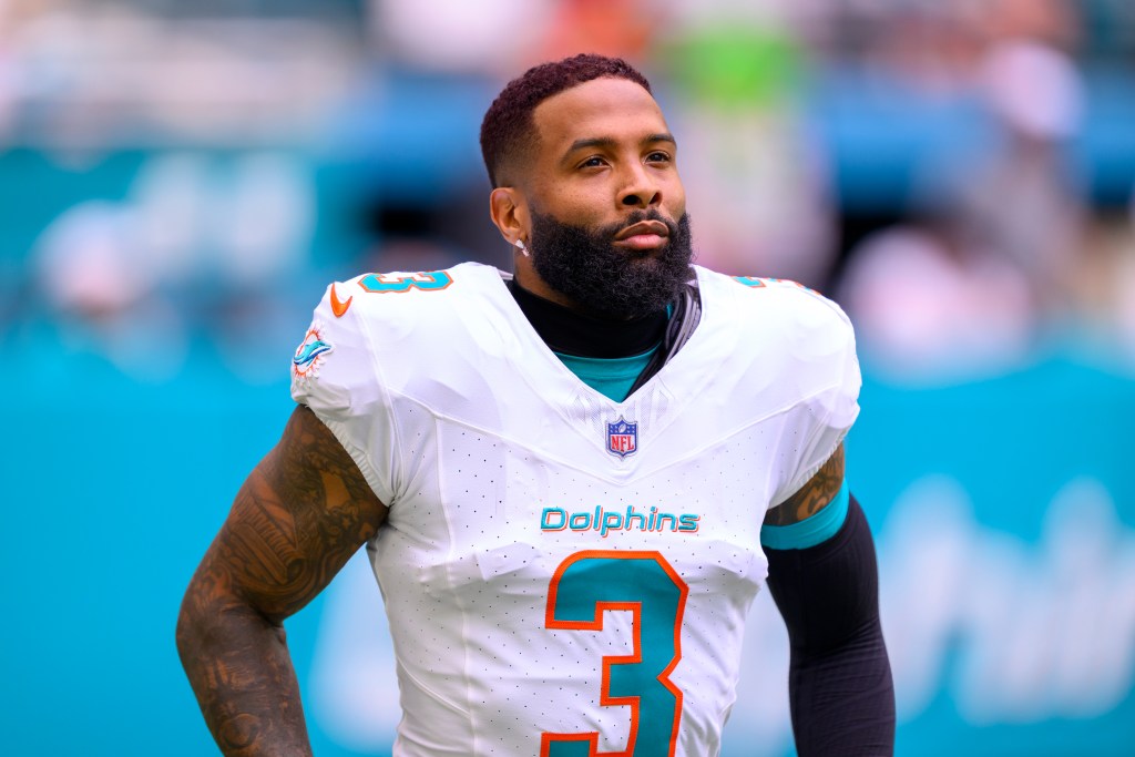Miami Dolphins wide receiver Odell Beckham Jr. (3) jogs on the field before an NFL football game against the Las Vegas Raiders, Sunday, Nov. 17, 2024, in Miami Gardens, Fla. (AP Photo/Doug Murray)