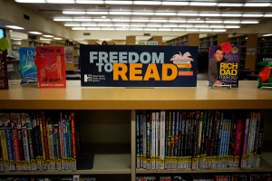Hawai‘i State Library Bans Displays For Banned Books Week