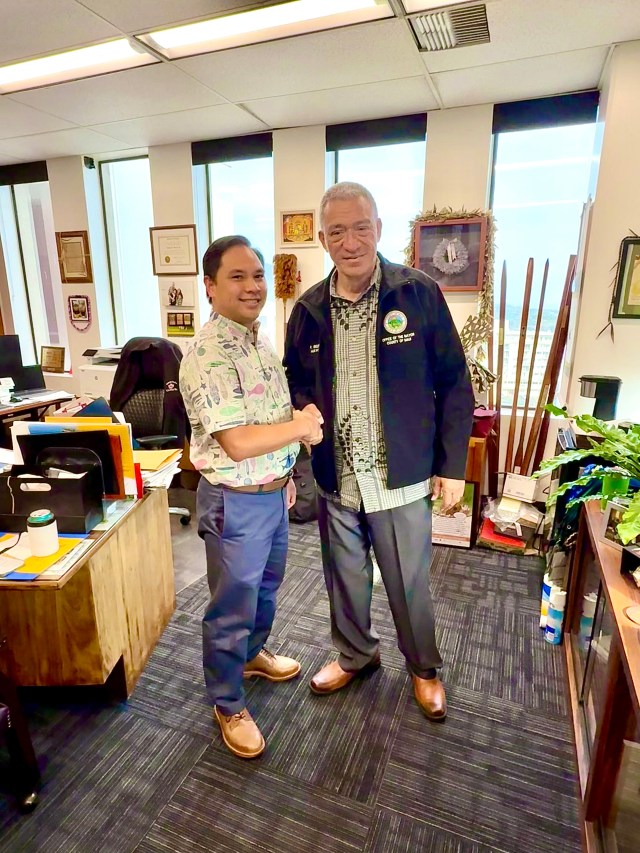 Maui Mayor Richard Bissen, right, appointed Kauanoe Batangan to fill a vacant seat on the Maui County Council on Tuesday. (Courtesy: Maui County/2025)