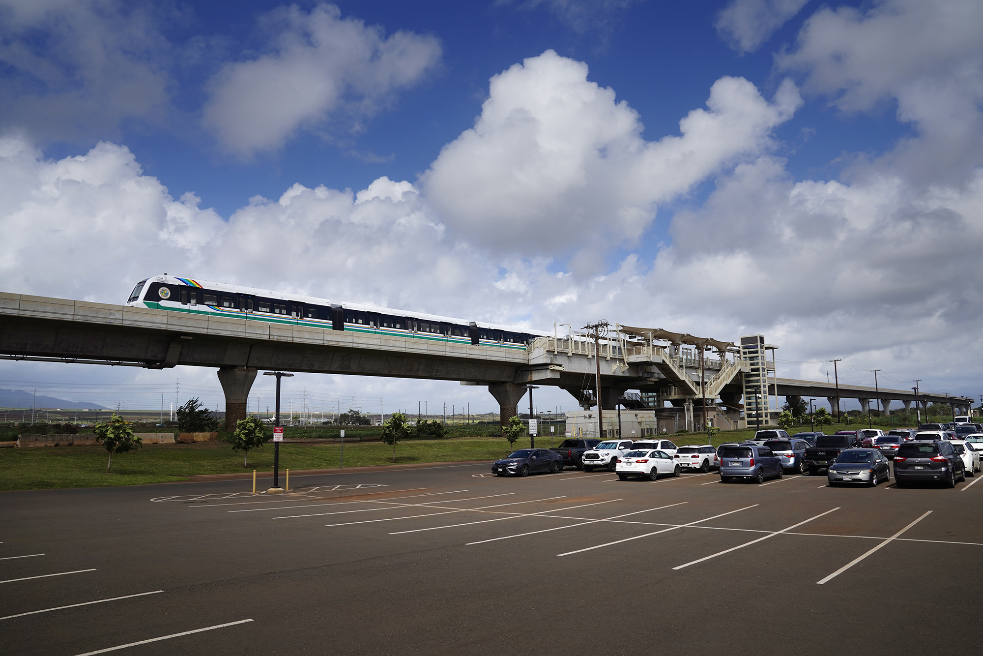 A Skyline train departs Honouliuli Ho‘opili station Monday, Feb. 2, 2026, in Kapolei. (Kevin Fujii/Civil Beat/2026)