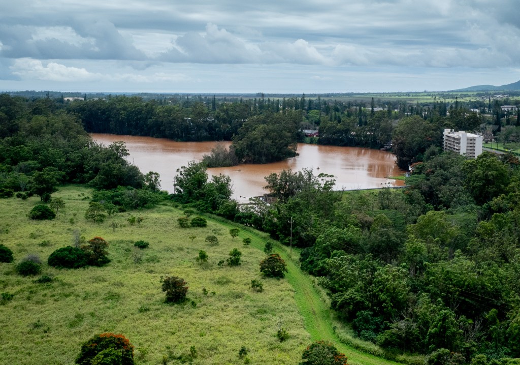 Water levels at Wahiawa Reservoir rose to levels prompting evacuation of Waialua and Haleiwa down stream during the second Kona-low storm Thursday. The reservoir was photographed March 22, 2026. (Craig Fujii/Civil Beat/2026)