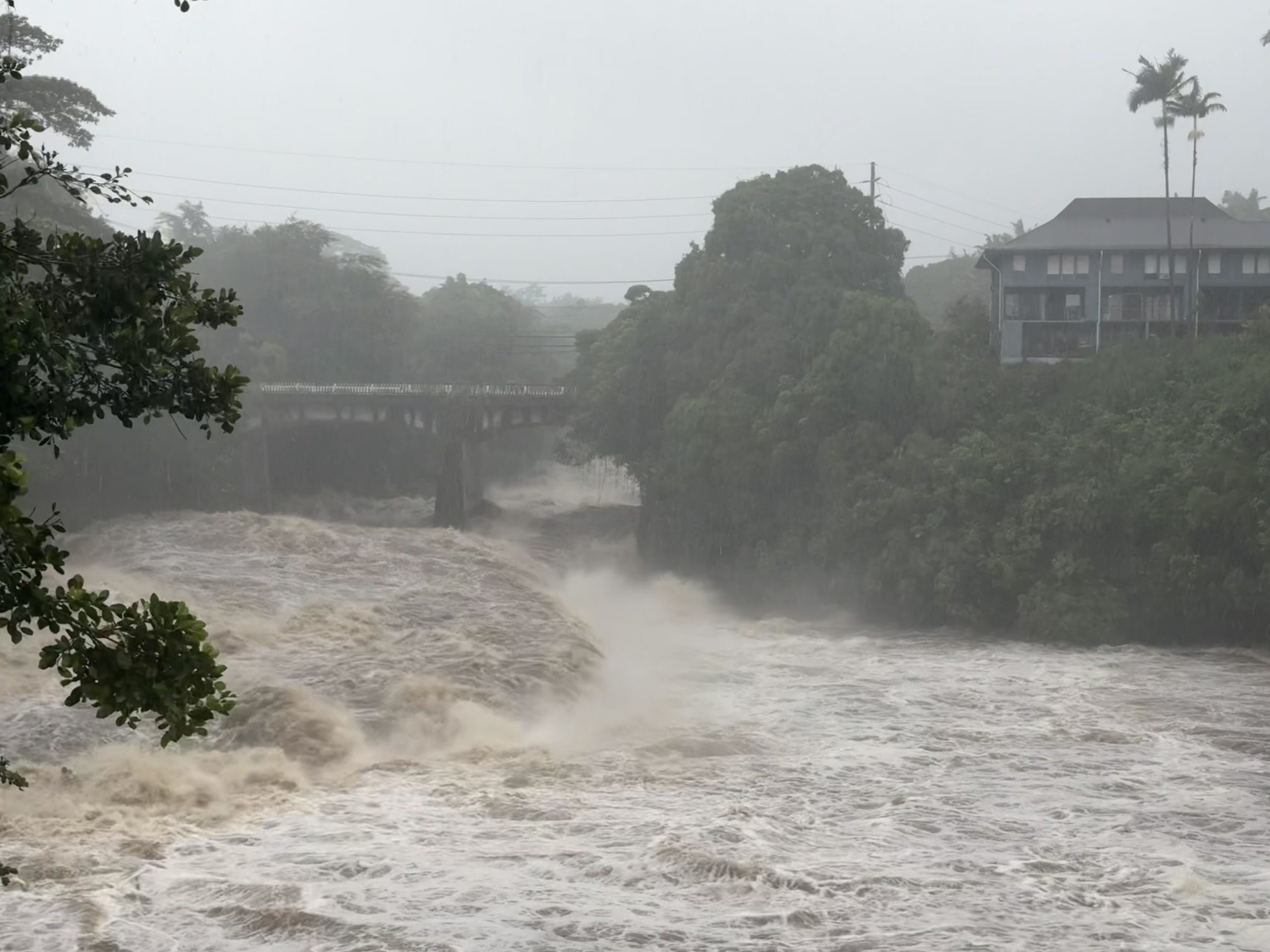 Hurricane Lala Brings Rain And Strong Winds, Thousands On Hawaiʻi Island Lose Power