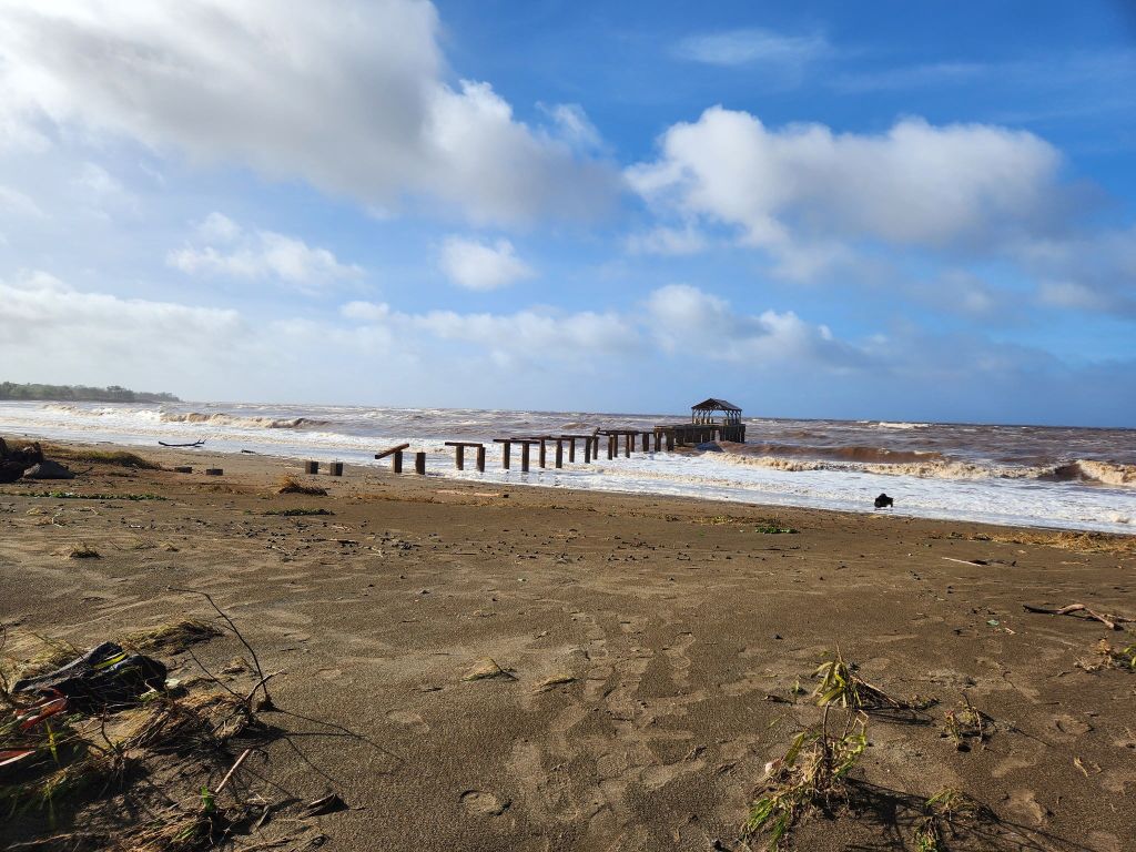 Hurricane Lowell walloped Waimea Pier overnight. (Courtesy: Umi Martin/2026)