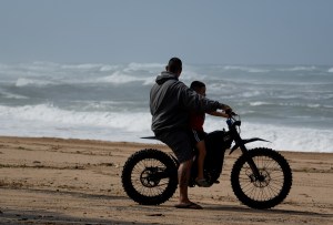 Hurricane Lowell Updates: Hawaiʻi Weather, Outages, Map + More