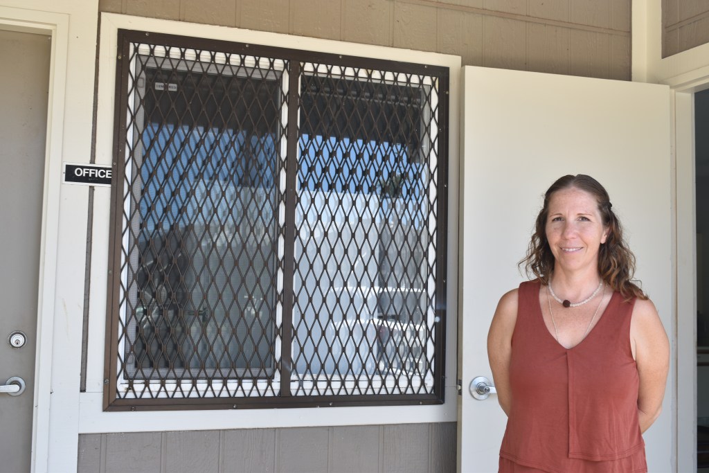Nivian Kraft, a mother of three, formed a nonprofit, the Kawailehua Community Alliance, to financially support tenant organizing efforts at Kawailehua. Her goal is for the nonprofit to eventually support tenant organizing at Kaua‘i’s other public housing complexes. 
